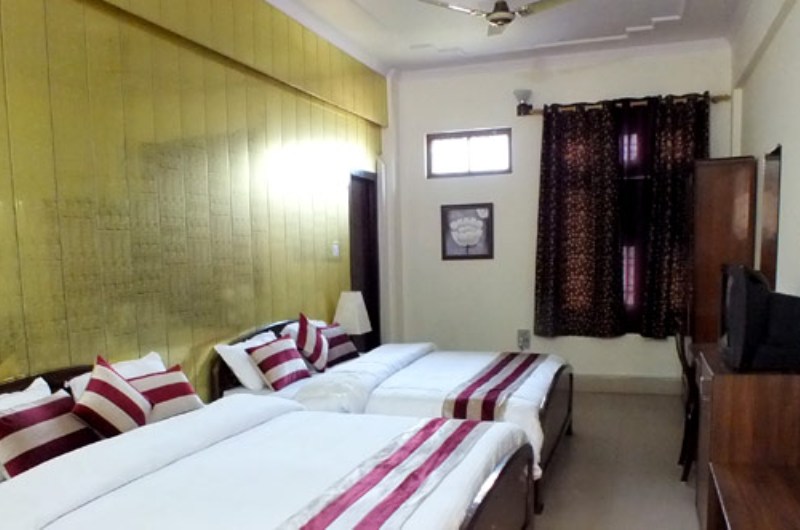 Hotel Mandakini- Family Suite